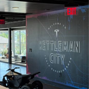 Tesla Supercharger - Lounge - EV Charging Stations Near Me - Kettleman City, California Tesla Supercharger - Lounge - EV Charging Stations Near Me - Kettleman City, California