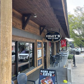 Edley's Bar-B-Que - Barbeque Near Me - Nashville, Tennessee