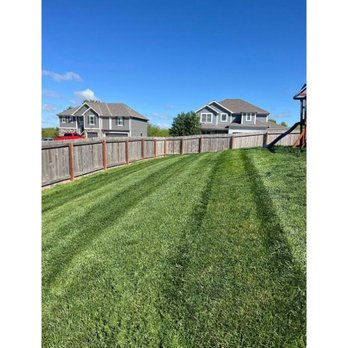 GC Signature Outdoors - Freshly Mowed Yard in Liberty Missouri - Lawn Services Near Me - Smithville, Missouri GC Signature Outdoors - Freshly Mowed Yard in Liberty Missouri - Lawn Services Near Me - Smithville, Missouri
