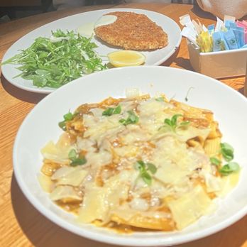 Caroline - Mushroom bolognese and chicken schnitzel - Bakeries Near Me - Austin, Texas Caroline - Mushroom bolognese and chicken schnitzel - Bakeries Near Me - Austin, Texas