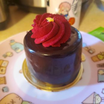 A La Mousse - Chocolate mousse and caramel - Desserts Near Me - Philadelphia, Pennsylvania A La Mousse - Chocolate mousse and caramel - Desserts Near Me - Philadelphia, Pennsylvania