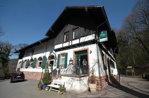 S’Kastanie - Das Restaurant im historischen Schützenhaus - Heidelberg by null