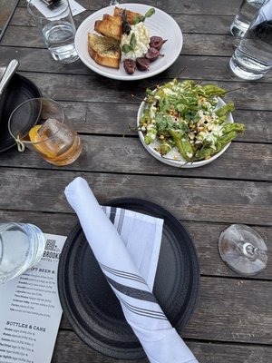 Golden Gate Saloon by null