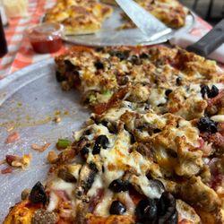 TNT Pizza