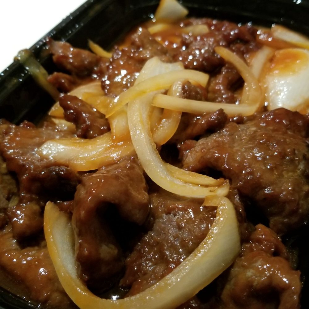 Canton Kitchen Chartwell - Beef Tenderloin in sweet and sour sauce with onions - $10.95 - Imported Food Near Me - Scarborough, Ontario