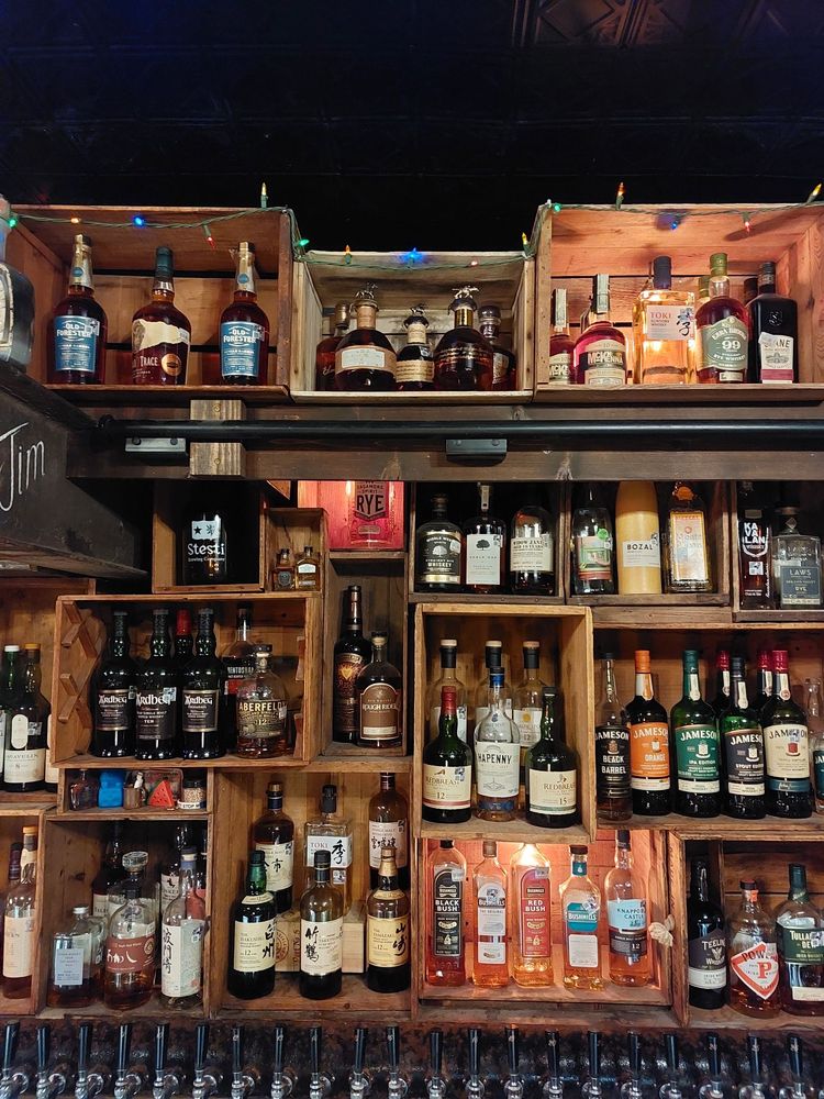 Rough Draught Whiskey Bar