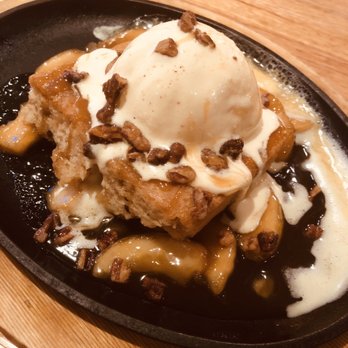 Applebee's Grill + Bar - Sizzlin Caramel Apple Blondie Skillet - American Near Me - Azusa, California Applebee's Grill + Bar - Sizzlin Caramel Apple Blondie Skillet - American Near Me - Azusa, California