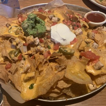 BJ's Restaurant & Brewhouse - Nachos with chicken - New American Near Me - Teterboro, New Jersey