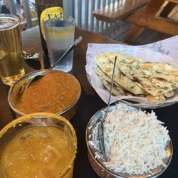 Taj Indian Cuisine - Garlic naan and chicken tikka masala