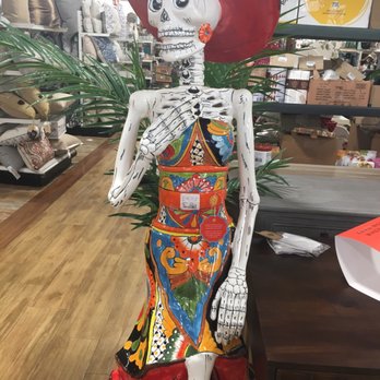 HomeGoods - Department Stores Near Me - La Canada Flintridge, California