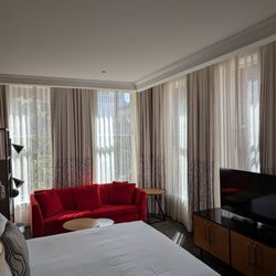 Kimpton Hotel Vintage Portland - Photo of my wonderful room.