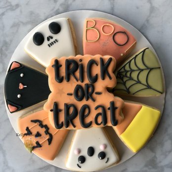 Kelly's Custom Cookies - Halloween cookie platter- 2021 presale - Desserts Near Me - San Antonio, Texas