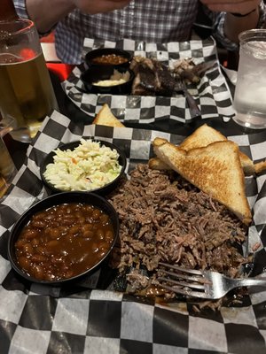 Elmer's BBQ by null