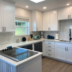 Edwin K Bed & Breakfast - Enjoy cooking in your gourmet kitchen! While breakfast is not included with your stay at the Condo your kitchen has everything you need!