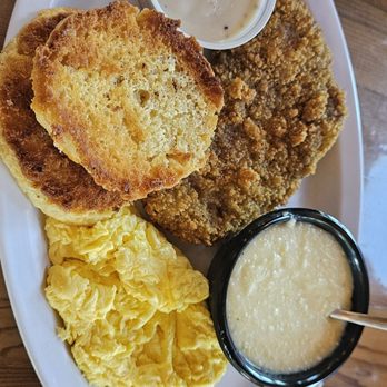 Demetri's BBQ - Country fried steak.....do not recommend at all. - Barbeque Near Me - Birmingham, Alabama