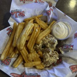 St. Louis Bar & Grill - Garlic parm boneless wings