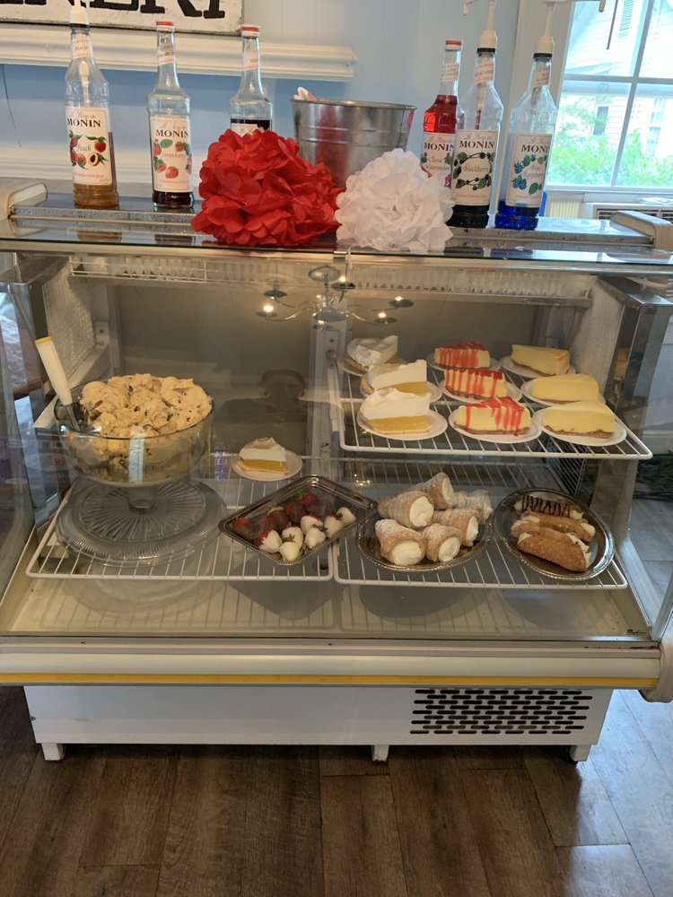 EATS & SWEETS 43 Photos & 20 Reviews 7752 W Main St, Ridgeland, SC