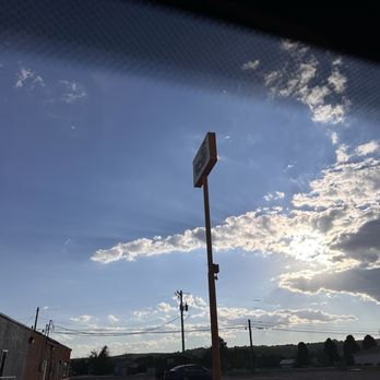 Juicy Peach Espresso - The tall sign in front of other businesses before you reach the drive-thru. 10.4.2025 - Coffee & Tea Near Me - Carlsbad, New Mexico Juicy Peach Espresso - The tall sign in front of other businesses before you reach the drive-thru. 10.4.2025 - Coffee & Tea Near Me - Carlsbad, New Mexico