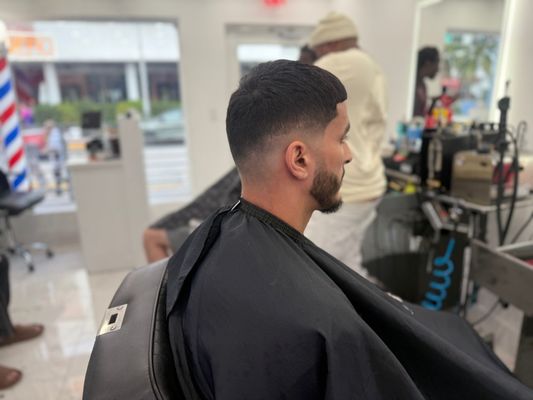 XI BARBERSHOP by null
