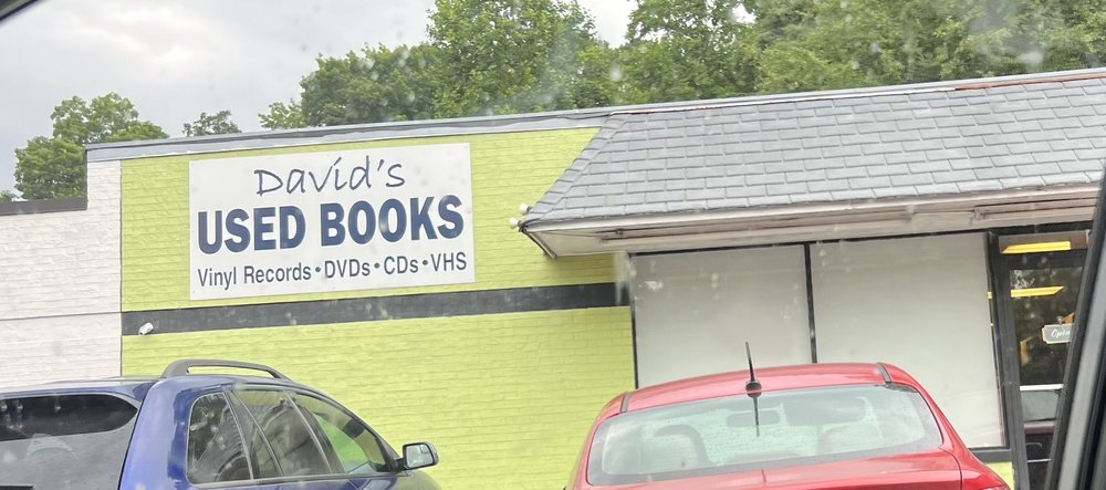 David's Used Books Logo
