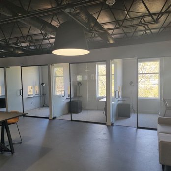 A1 Window Cleaning - Glass offices in Danbury Connecticut. Clean and fresh!! - Window Washing Near Me - West Haven, Connecticut