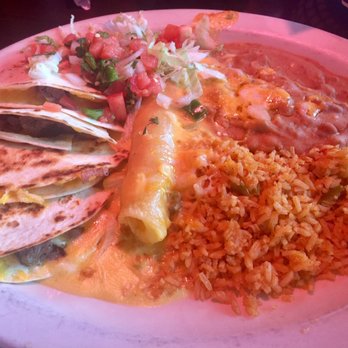 Casa Olé Orange - Tex Mex Platter w/ beef quesadilla - Mexican Near Me - Orange, Texas