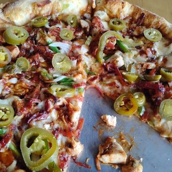 Savage Pizza - Southern Que w/jalapenos - Pizza Near Me - Atlanta, Georgia