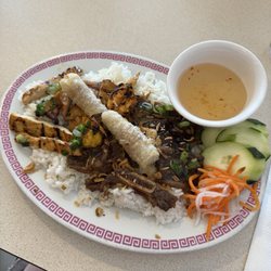 House of Saigon - 34. Combination Rice Dish