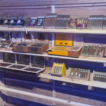 Caveman Cigar Lounge - Cigars - Cigar Bars Near Me - Carlsbad, New Mexico