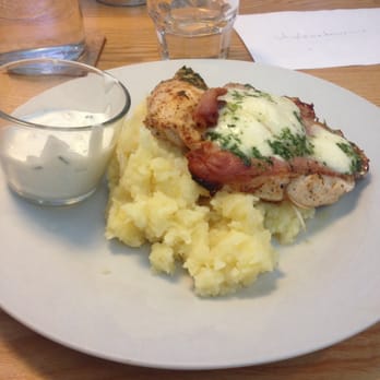 Jiná Krajina - Great lunch menu options and so fast! Free water brought as soon as you sit! - Czech Near Me - Prague, Puerto Rico Jiná Krajina - Great lunch menu options and so fast! Free water brought as soon as you sit! - Czech Near Me - Prague, Puerto Rico