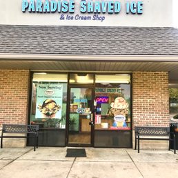 Exterior outside entrance of Paradise Shaved Ice - Front view Nov 2020 - Noblesville, Indiana Exterior outside entrance of Paradise Shaved Ice - Front view Nov 2020 - Noblesville, Indiana