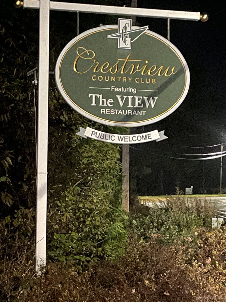 CRESTVIEW COUNTRY CLUB Updated August 2024 27 Photos & 11 Reviews 281 Shoemaker Ln, Agawam