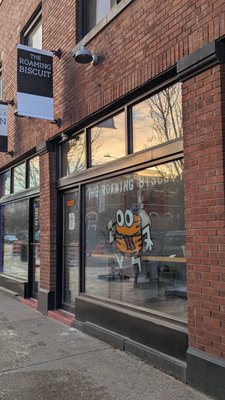 The Roaming biscuit by null