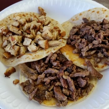 Asadero Toro - Pollo Asado on flour (top left), Carne Asada on flour (top right), Carne Asada on corn (middle). Very good street tacos! I was impressed! - Mexican Near Me - Phoenix, Arizona Asadero Toro - Pollo Asado on flour (top left), Carne Asada on flour (top right), Carne Asada on corn (middle). Very good street tacos! I was impressed! - Mexican Near Me - Phoenix, Arizona