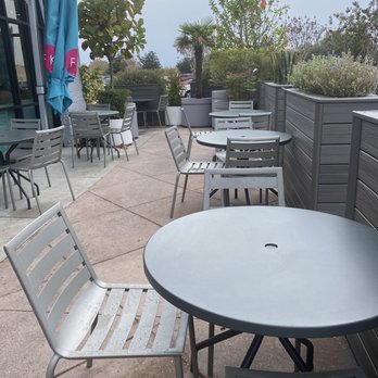 Fresh Kitchen - Outdoor seating - New American Near Me - Orlando, Florida
