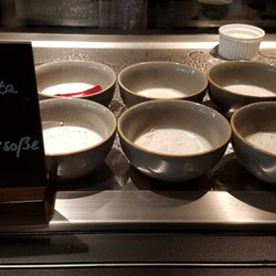380 Grad Pizza Bar - Panna Cotta mit Himbeersoße
