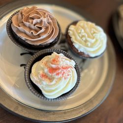 The Bunnery Bakery & Restaurant - The cupcakes were all delicious!!