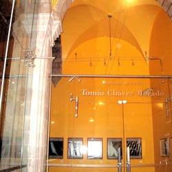 Corredor Artístico Tomás Chávez Morado Ex Patio Jesuita - Entrada de la lado izquierdo por el Patrio del Antiguo Hospicio Jesuita