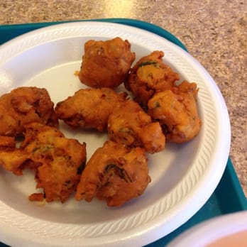 Bombay Sweets - Mix pakora - Vegetarian Near Me - Milwaukee, Wisconsin Bombay Sweets - Mix pakora - Vegetarian Near Me - Milwaukee, Wisconsin