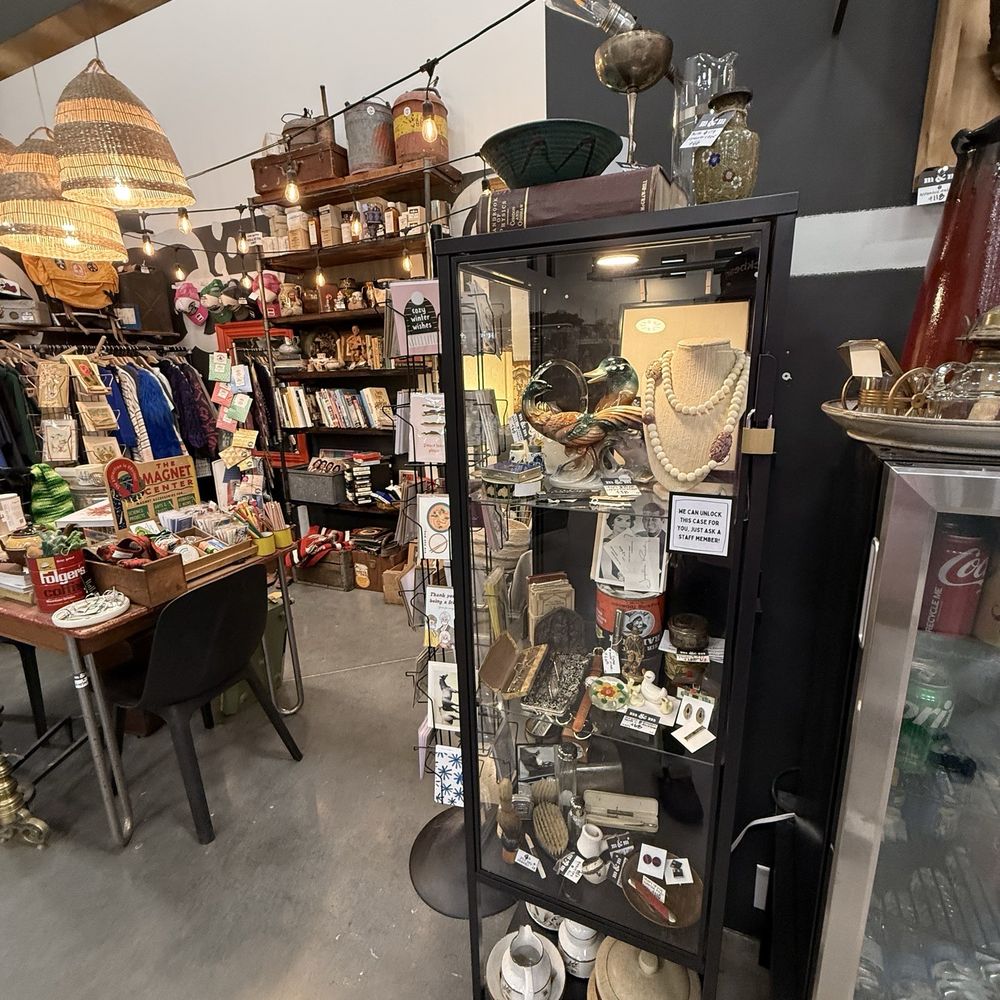 Curiosities Vintage Mall - Antiques Near Me - Tigard, Oregon
