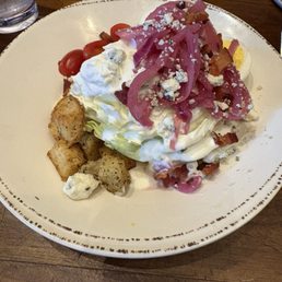 Wedge salad with pickled red onions Wedge salad with pickled red onions