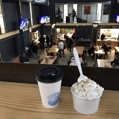 -320° Coffee & Creamery by null