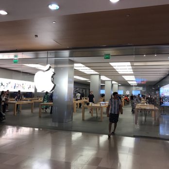 Apple Store - Computers Near Me - La Défense, 92