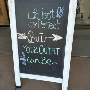 Daisy Blue Boutique - Sign - Women's Clothing Near Me - Scottsdale, Arizona Daisy Blue Boutique - Sign - Women's Clothing Near Me - Scottsdale, Arizona