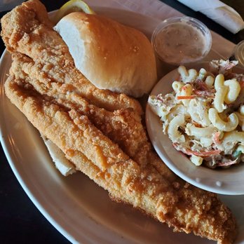 Western Ranch Motor Inn - Fish sandwich for lunch with homemade mac and tuna salad. - Hotels Near Me - Syracuse, New York Western Ranch Motor Inn - Fish sandwich for lunch with homemade mac and tuna salad. - Hotels Near Me - Syracuse, New York