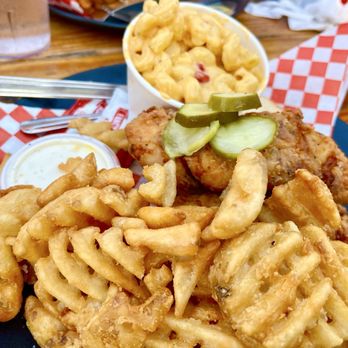 Willie’s Hot Chicken - 3 piece tender meal w/Mac n cheese & Waffle Fries - Southern Near Me - Kailua-Kona, Hawaii