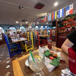 El Mariachi Mex & Grill - The restaurant area