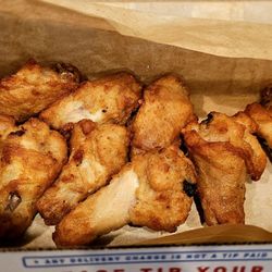 8 Buffalo wings