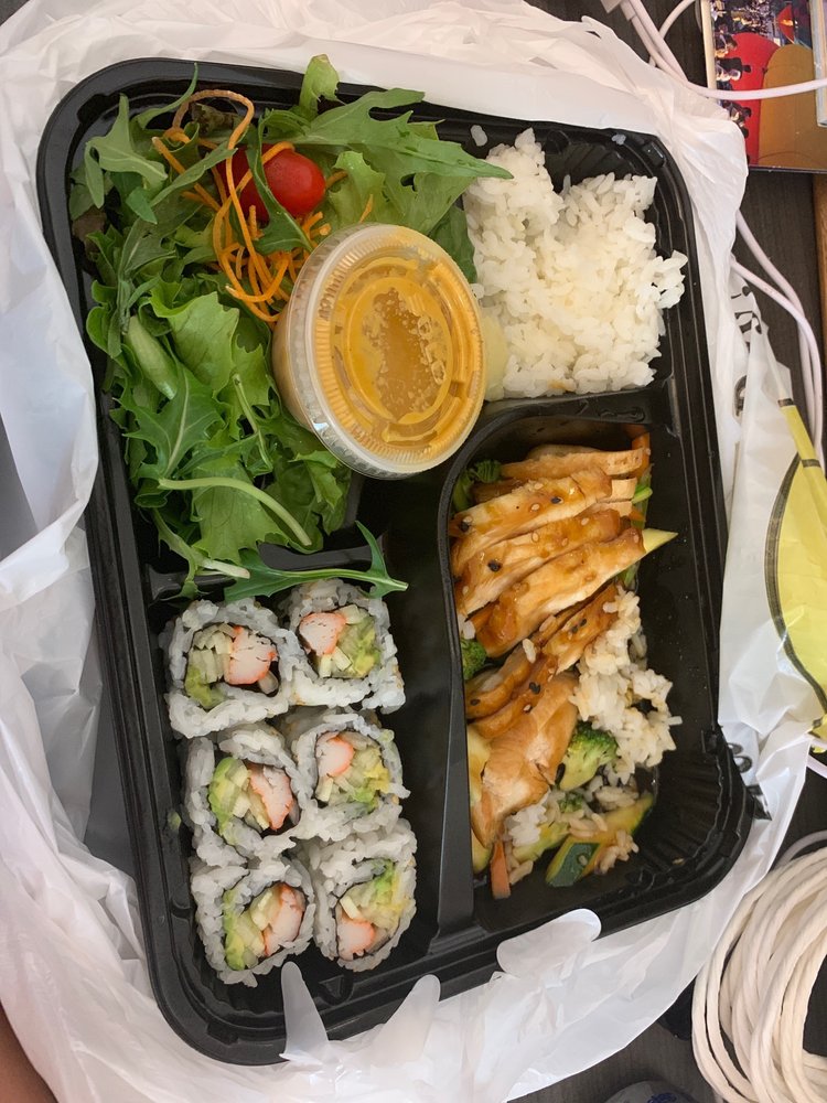 MOMIJI SUSHI HIBACHI & BAR 20 Photos & 54 Reviews 43 E Market St