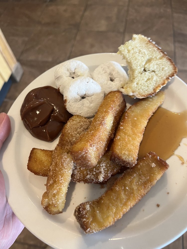 SHONEY’S RESTAURANT Updated July 2024 46 Photos & 32 Reviews 6511